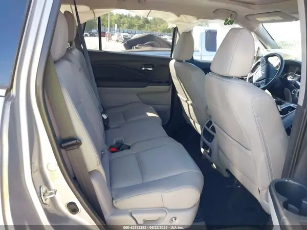 5FNYF5H7XHB027767 2017 HONDA PILOT - Image 8