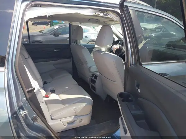 5FNYF5H7XJB028097 2018 HONDA PILOT - Image 8