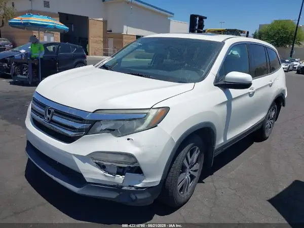 5FNYF5H80HB040102 2017 HONDA PILOT - Image 2