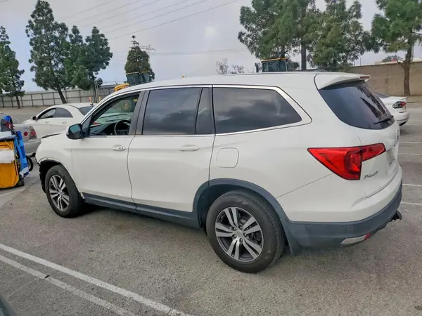 5FNYF5H80JB022012 2018 HONDA PILOT - Image 2