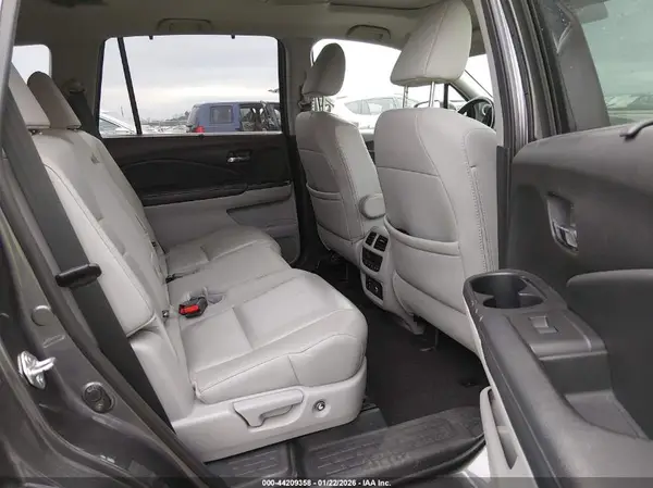 5FNYF5H81HB033529 2017 HONDA PILOT - Image 8