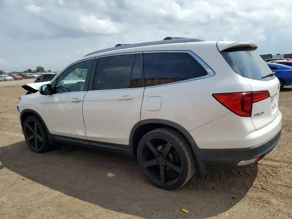 5FNYF5H82HB004086 2017 HONDA PILOT - Image 2