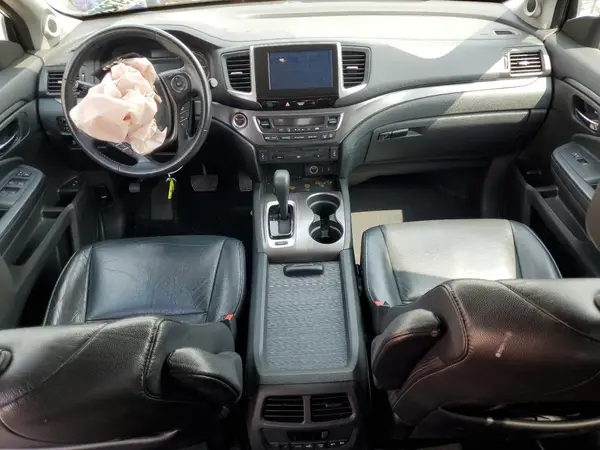 5FNYF5H82HB004086 2017 HONDA PILOT - Image 8