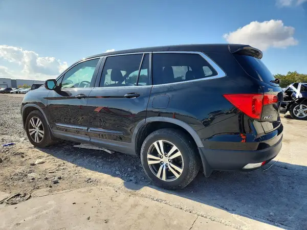 5FNYF5H82HB005786 2017 HONDA PILOT - Image 2