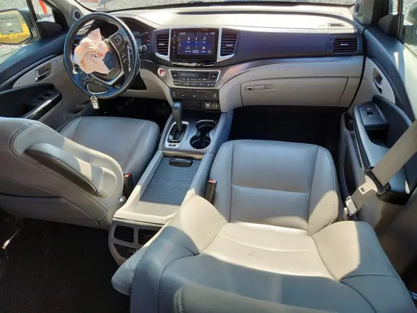 5FNYF5H82HB005786 2017 HONDA PILOT - Image 8