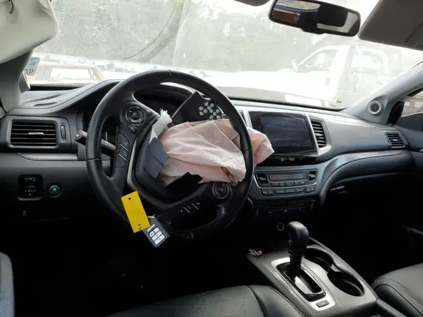 5FNYF5H82JB015594 2018 HONDA PILOT - Image 8