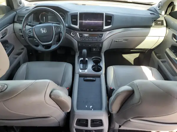 5FNYF5H82JB017765 2018 HONDA PILOT - Image 8