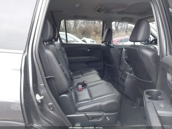 5FNYF5H83HB042412 2017 HONDA PILOT - Image 8