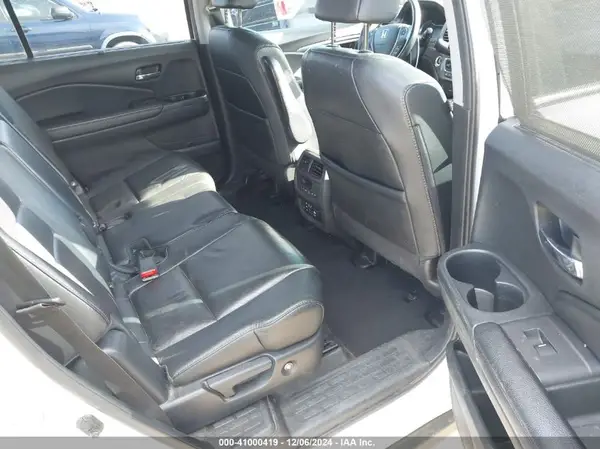 5FNYF5H83HB042426 2017 HONDA PILOT - Image 8