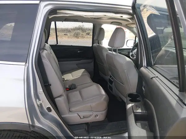 5FNYF5H84HB023237 2017 HONDA PILOT - Image 8