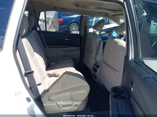 5FNYF5H86GB038482 2016 HONDA PILOT - Image 8