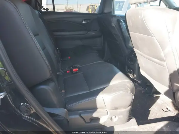 5FNYF5H86HB042243 2017 HONDA PILOT - Image 8