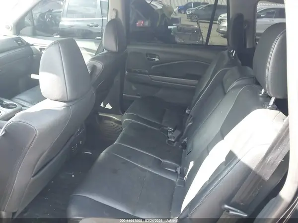 5FNYF5H87JB015591 2018 HONDA PILOT - Image 8