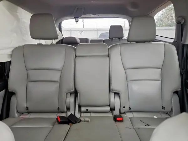 5FNYF5H88HB013682 2017 HONDA PILOT - Image 8