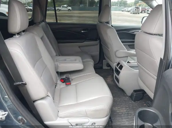 5FNYF5H88HB042003 2017 HONDA PILOT - Image 8