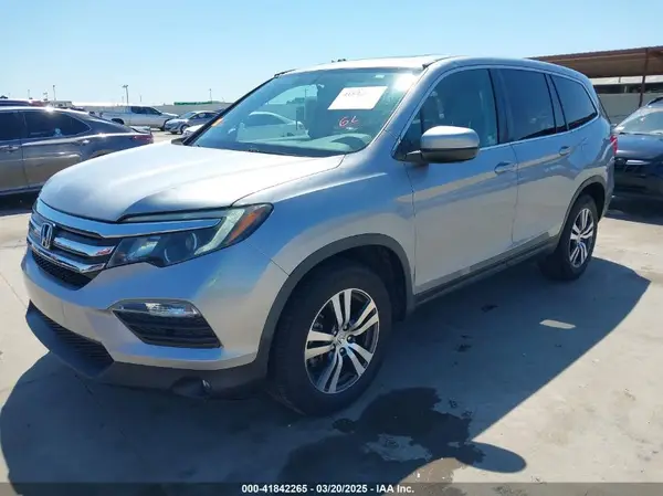 5FNYF5H88JB017799 2018 HONDA PILOT - Image 2