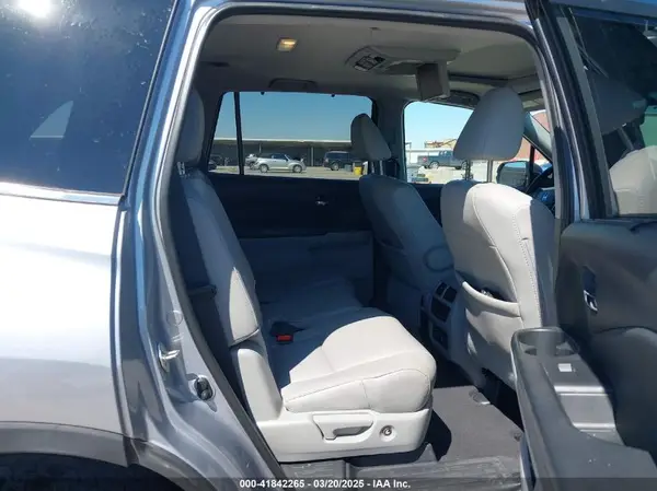 5FNYF5H88JB017799 2018 HONDA PILOT - Image 8