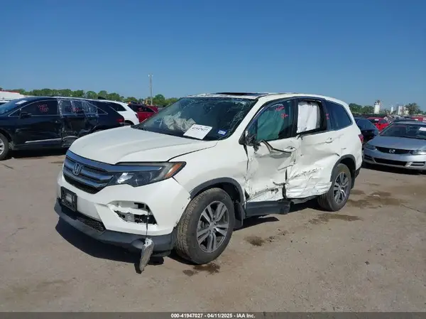 5FNYF5H88JB027250 2018 HONDA PILOT - Image 2