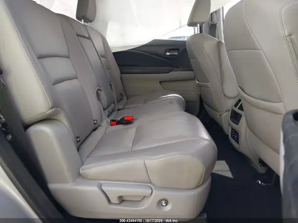 5FNYF5H89JB005290 2018 HONDA PILOT - Image 8