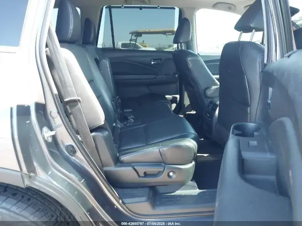 5FNYF5H8XJB007906 2018 HONDA PILOT - Image 8