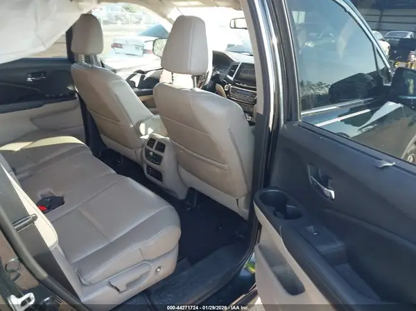 5FNYF5H90HB034244 2017 HONDA PILOT - Image 8
