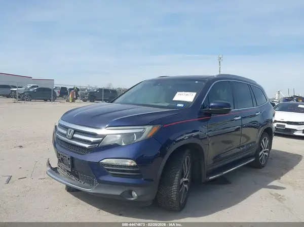 5FNYF5H90JB002495 2018 HONDA PILOT - Image 2