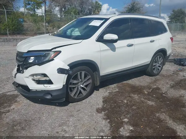 5FNYF5H90JB007695 2018 HONDA PILOT - Image 2