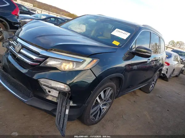 5FNYF5H90JB008586 2018 HONDA PILOT - Image 2