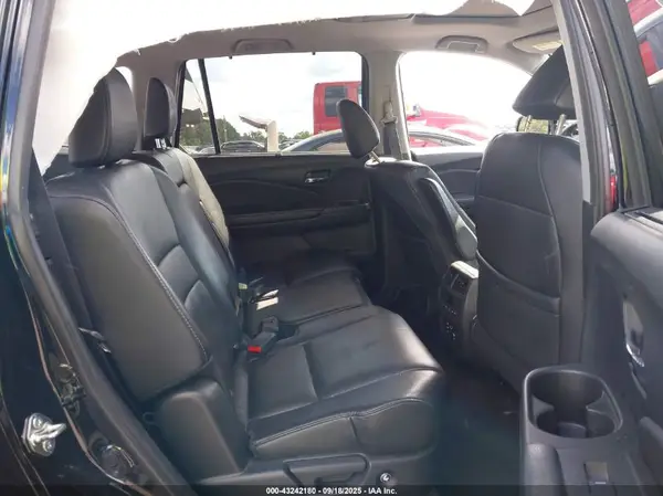 5FNYF5H91HB005559 2017 HONDA PILOT - Image 8