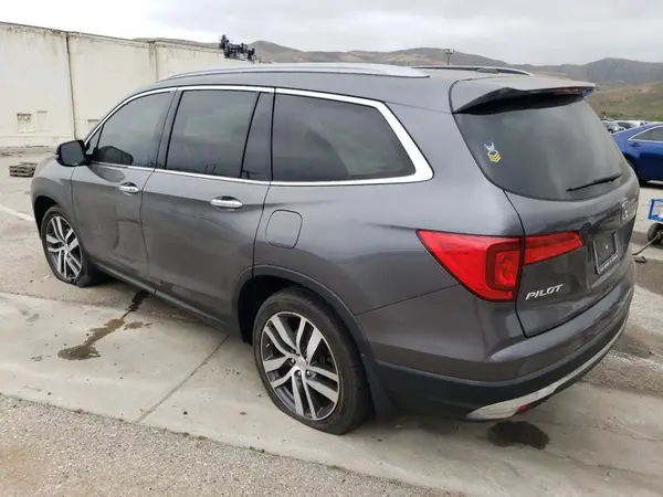 5FNYF5H91HB011586 2017 HONDA PILOT - Image 2