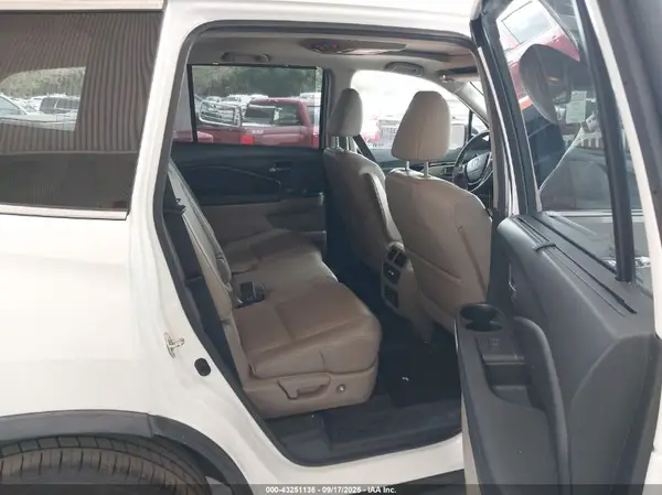 5FNYF5H91HB015492 2017 HONDA PILOT - Image 8