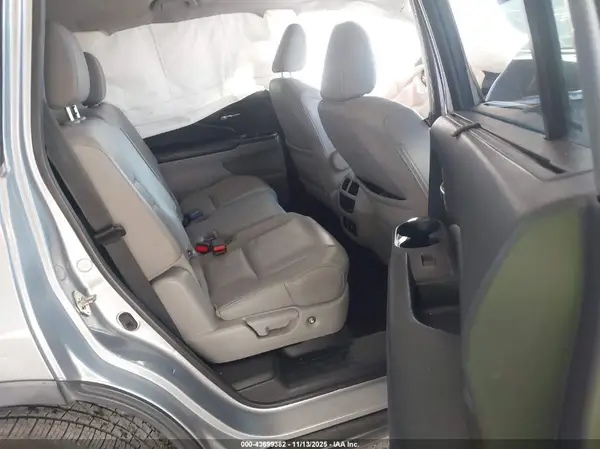 5FNYF5H91HB016058 2017 HONDA PILOT - Image 8