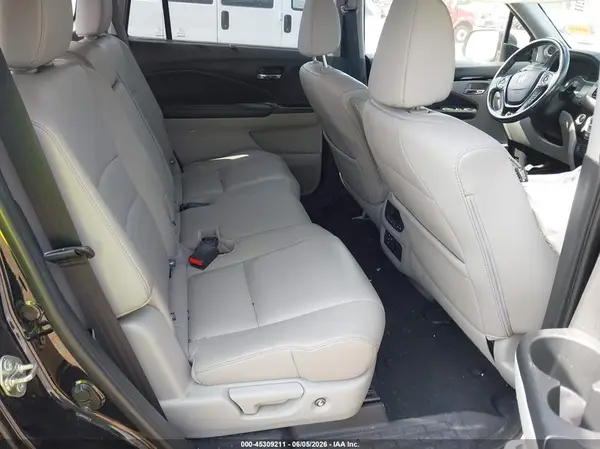 5FNYF5H91HB030400 2017 HONDA PILOT - Image 8