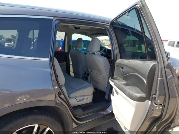 5FNYF5H91KB010977 2019 HONDA PILOT - Image 8
