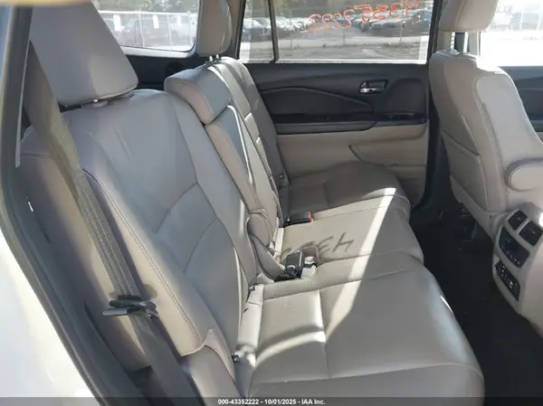 5FNYF5H92GB045678 2016 HONDA PILOT - Image 8