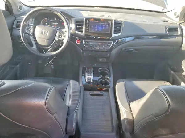 5FNYF5H92HB016215 2017 HONDA PILOT - Image 8