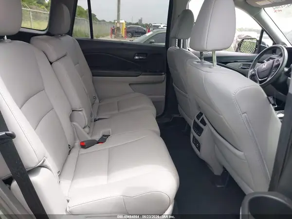5FNYF5H92HB030356 2017 HONDA PILOT - Image 8