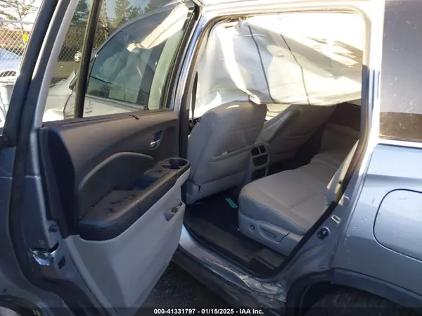 5FNYF5H92HB030390 2017 HONDA PILOT - Image 8
