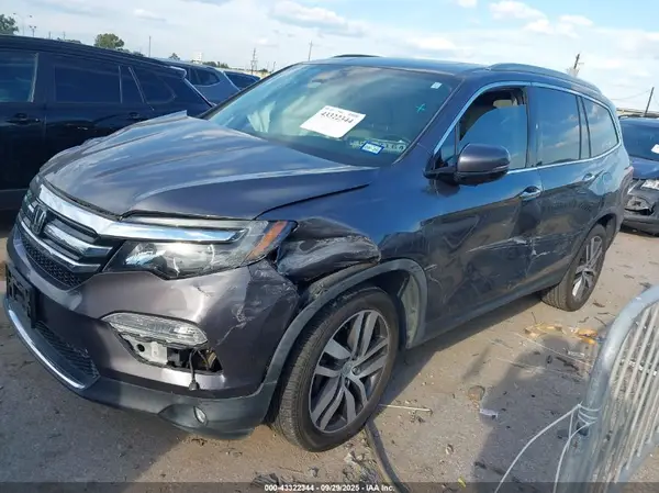 5FNYF5H92JB025812 2018 HONDA PILOT - Image 2