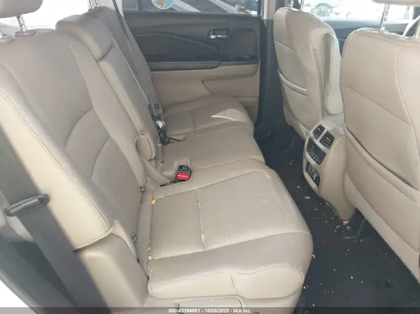 5FNYF5H93HB004638 2017 HONDA PILOT - Image 8