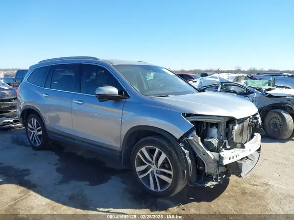 5FNYF5H93HB008088 2017 HONDA PILOT - Image 1