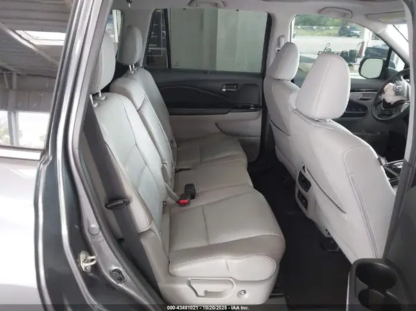5FNYF5H93HB011461 2017 HONDA PILOT - Image 8