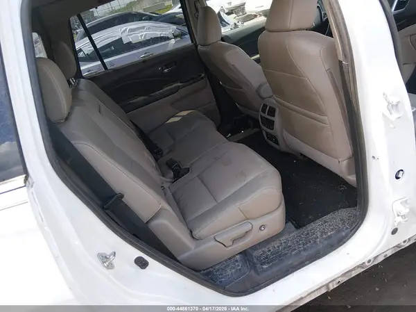 5FNYF5H93JB011272 2018 HONDA PILOT - Image 8