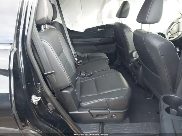 5FNYF5H93JB011949 2018 HONDA PILOT - Image 8