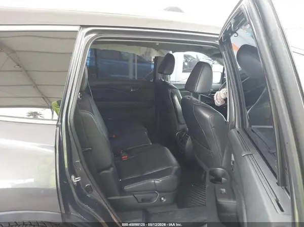 5FNYF5H93JB030145 2018 HONDA PILOT - Image 8