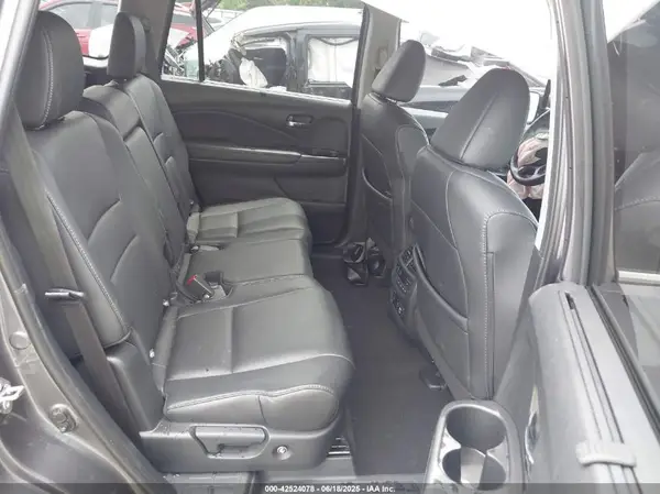 5FNYF5H93KB028641 2019 HONDA PILOT - Image 8