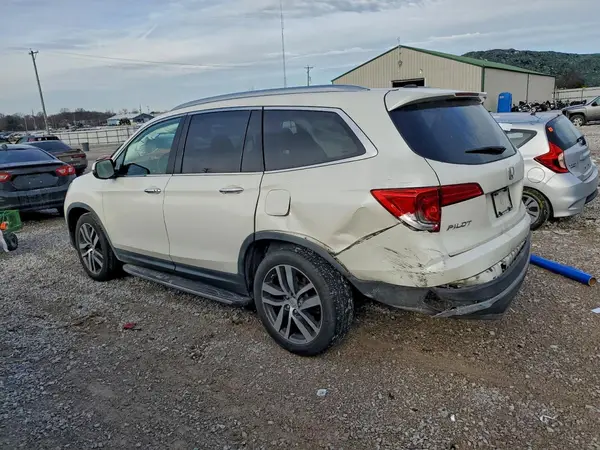 5FNYF5H94HB002641 2017 HONDA PILOT - Image 2