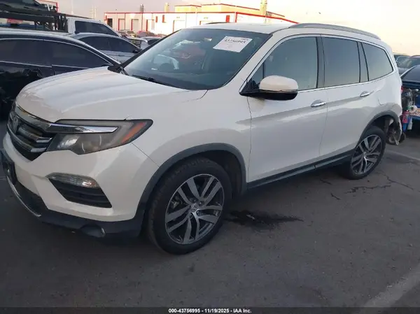 5FNYF5H94HB007807 2017 HONDA PILOT - Image 2