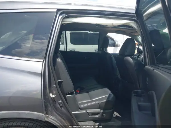 5FNYF5H94HB009511 2017 HONDA PILOT - Image 8