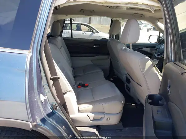 5FNYF5H94HB011050 2017 HONDA PILOT - Image 8